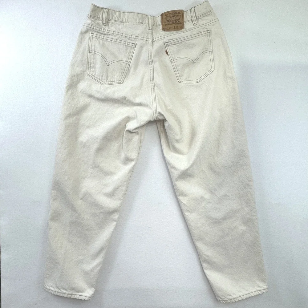 Vintage Levis 560 Loose Fit Tapered Leg Jeans Cream Orange Tab Made in USA 38x30